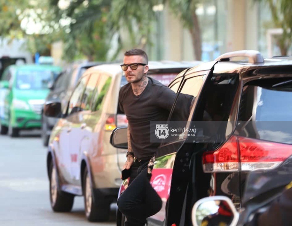 Cuối cùng David Beckham đã xuất hiện tại sự kiện ở TP.HCM: Ngôi sao quốc tế chuẩn bị gặp gỡ 2 cầu thủ Việt đình đám - Ảnh 3. Cuối cùng David Beckham đã xuất hiện tại sự kiện ở TP.HCM: Ngôi sao quốc tế chuẩn bị gặp gỡ 2 cầu thủ Việt đình đám - Ảnh 3.