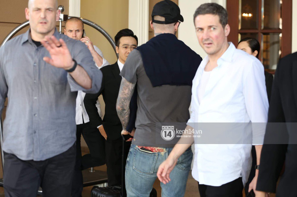 David Beckham tức tốc rời khỏi Việt Nam sau chuyến thăm vỏn vẹn 24 giờ - Ảnh 2. David Beckham tức tốc rời khỏi Việt Nam sau chuyến thăm vỏn vẹn 24 giờ - Ảnh 2.