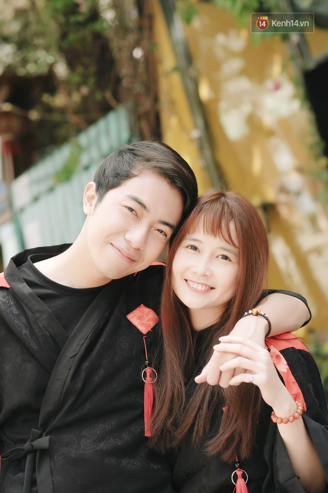 Cris Phan và hot girl FAPtv Mai Quỳnh Anh: Chuyện tình của chàng phi công nhút nhát và nàng không ngại cọc đi tìm trâu - Ảnh 1.