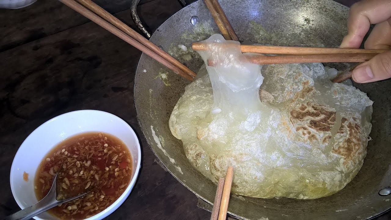 Bột sắn chấm nước mắm: nghe thấy kì mà lại là món tuổi thơ của rất nhiều người - Ảnh 1. Bột sắn chấm nước mắm: nghe thấy kì mà lại là món tuổi thơ của rất nhiều người - Ảnh 1.