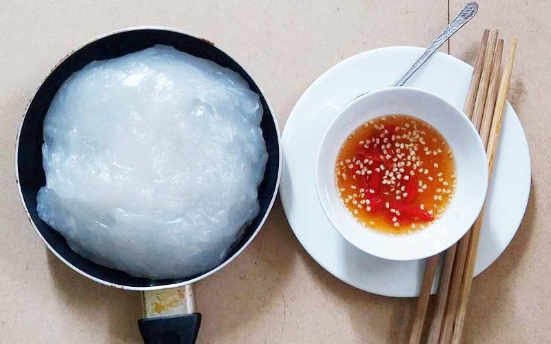 Bột sắn chấm nước mắm: nghe thấy kì mà lại là món tuổi thơ của rất nhiều người - Ảnh 2. Bột sắn chấm nước mắm: nghe thấy kì mà lại là món tuổi thơ của rất nhiều người - Ảnh 2.