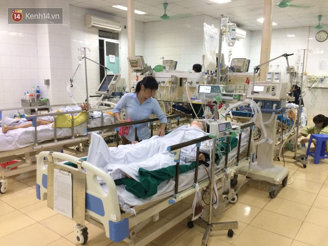 Nữ sinh bị xe Mercedes đâm trúng ở Hà Nội đã chuyển viện, sức khỏe có tiến triển nhưng vẫn hôn mê - Ảnh 1.