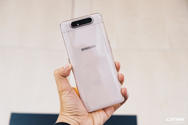 Đây là Samsung Galaxy A80: Camera xoay lật, màn hình New Infinity không tai thỏ, camera 48MP - Ảnh 1.