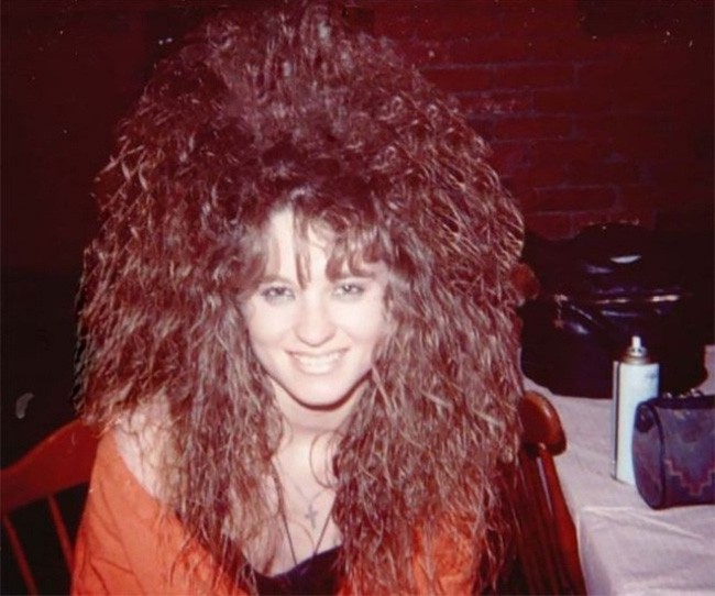 Những mái tóc có cho tiền bạn cũng không dám làm nhưng lại là xu hướng làm đẹp của chị em trong thập niên 80 - Ảnh 10.