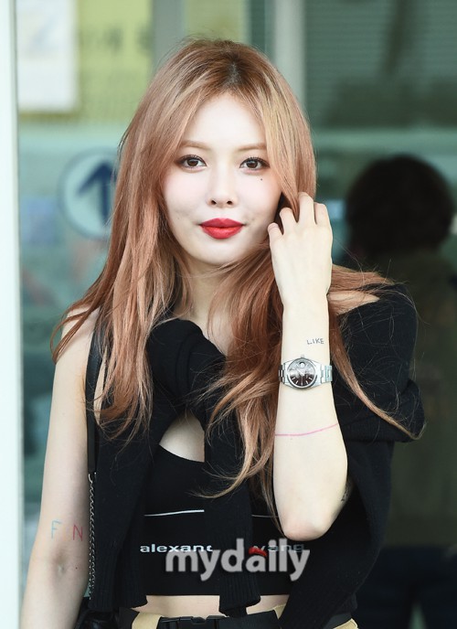 Màn đọ sắc gay cấn của dàn mỹ nhân Hàn: Black Pink siêu xinh, nhưng Hyuna lại chiếm spotlight vì gương mặt đơ cứng - Ảnh 14.