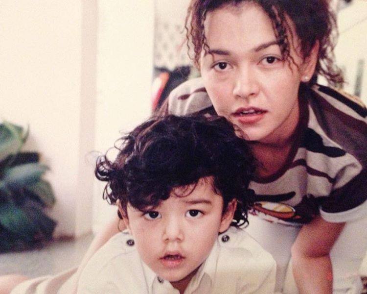 Những b&agrave; mẹ vừa nổi tiếng vừa gi&agrave;u c&oacute; của sao Th&aacute;i: Mẹ t&agrave;i tử Friendzone g&acirc;y bất ngờ, nhưng chưa bằng người cuối - Ảnh 20.