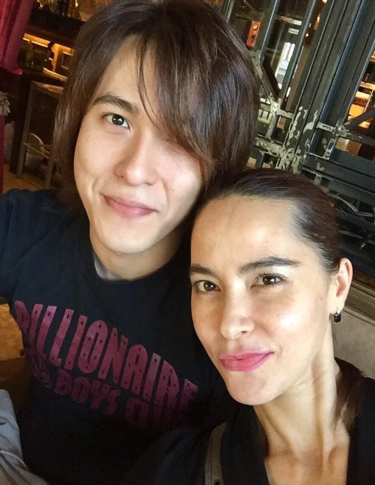 Những b&agrave; mẹ vừa nổi tiếng vừa gi&agrave;u c&oacute; của sao Th&aacute;i: Mẹ t&agrave;i tử Friendzone g&acirc;y bất ngờ, nhưng chưa bằng người cuối - Ảnh 32.