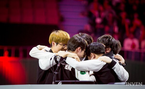 Đánh bại Griffin 3 trắng, SKT T1 chính thức vô địch LCK xuân 2019, giành quyền sang Việt Nam dự MSI - Ảnh 6.