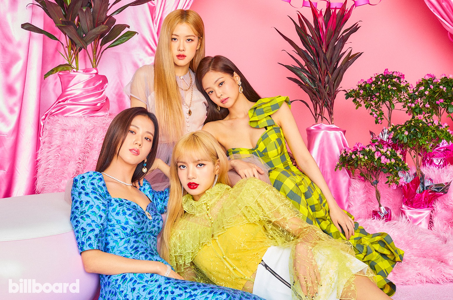 Từ chuỗi thành tích của BTS, BLACKPINK còn lép vế điều gì trước đàn anh để được coi là “nhóm nhạc toàn cầu”? - Ảnh 9. Từ chuỗi thành tích của BTS, BLACKPINK còn lép vế điều gì trước đàn anh để được coi là “nhóm nhạc toàn cầu”? - Ảnh 9.