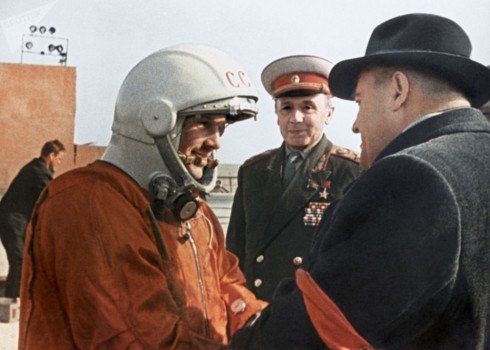 Ảnh tư liệu về nhà du hành Gagarin – người đầu tiên bay vào vũ trụ - Ảnh 1.