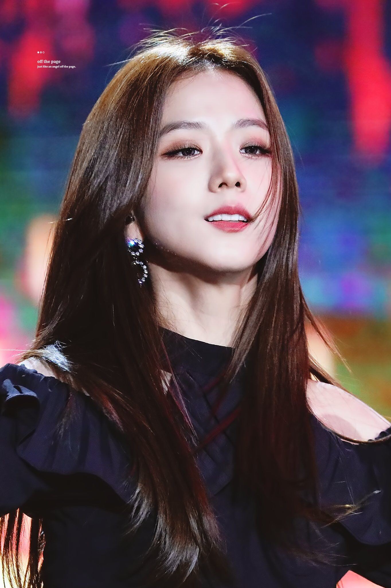 jisoo-bp-15553086079471017576831.jpg