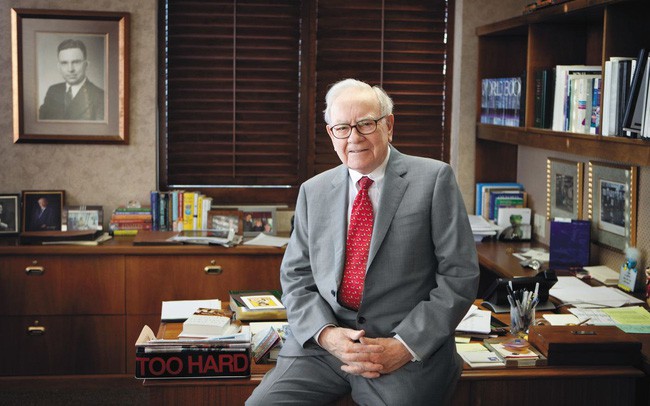 Tỷ phú Warren Buffett: Tuổi trẻ mà thờ ơ với điều này chẳng khác gì bỏ mặc chiếc xe đẹp bên ngoài mưa bão, không thay đổi thì đời bạn sớm trở nên vô dụng - Ảnh 1.