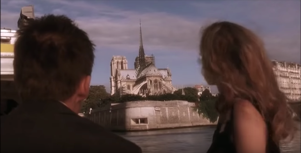 Rùng mình trước lời tiên tri cách đây 15 năm về đám cháy ở Nhà Thờ Đức Bà Paris hôm nay! - Ảnh 2. Rùng mình trước lời tiên tri cách đây 15 năm về đám cháy ở Nhà Thờ Đức Bà Paris hôm nay! - Ảnh 2.