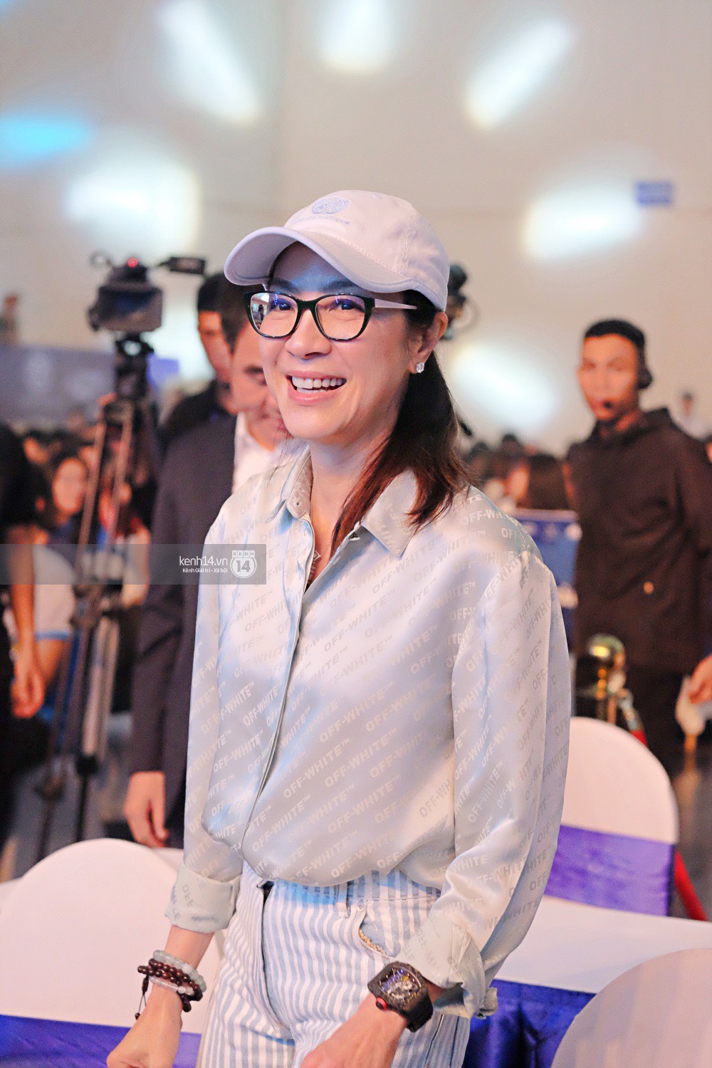 Nữ minh tinh Crazy Rich Asians Dương Tử Quỳnh xuất hiện rạng rỡ bên chồng, Min và Erik cực nhiệt tại sự kiện ở Hà Nội - Ảnh 3. Nữ minh tinh Crazy Rich Asians Dương Tử Quỳnh xuất hiện rạng rỡ bên chồng, Min và Erik cực nhiệt tại sự kiện ở Hà Nội - Ảnh 3.