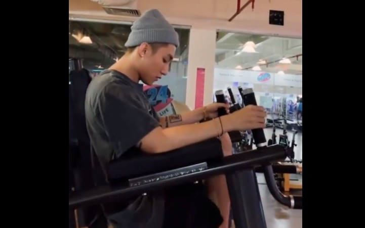 Sơn Tùng M-TP để lộ cơ bắp săn chắc sau thời gian dài miệt mài tập gym - Ảnh 4. Sơn Tùng M-TP để lộ cơ bắp săn chắc sau thời gian dài miệt mài tập gym - Ảnh 4.