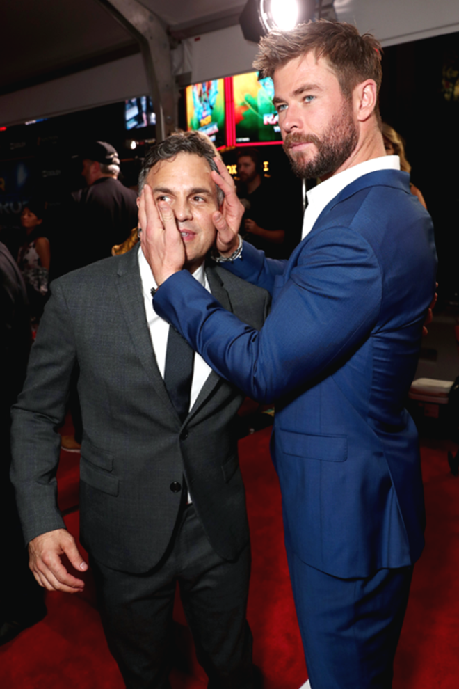 Ngoài đóng bỉm, fan Marvel xem Endgame nhớ mang theo khăn xô để tạm biệt gấu misa nhé! - Ảnh 6.