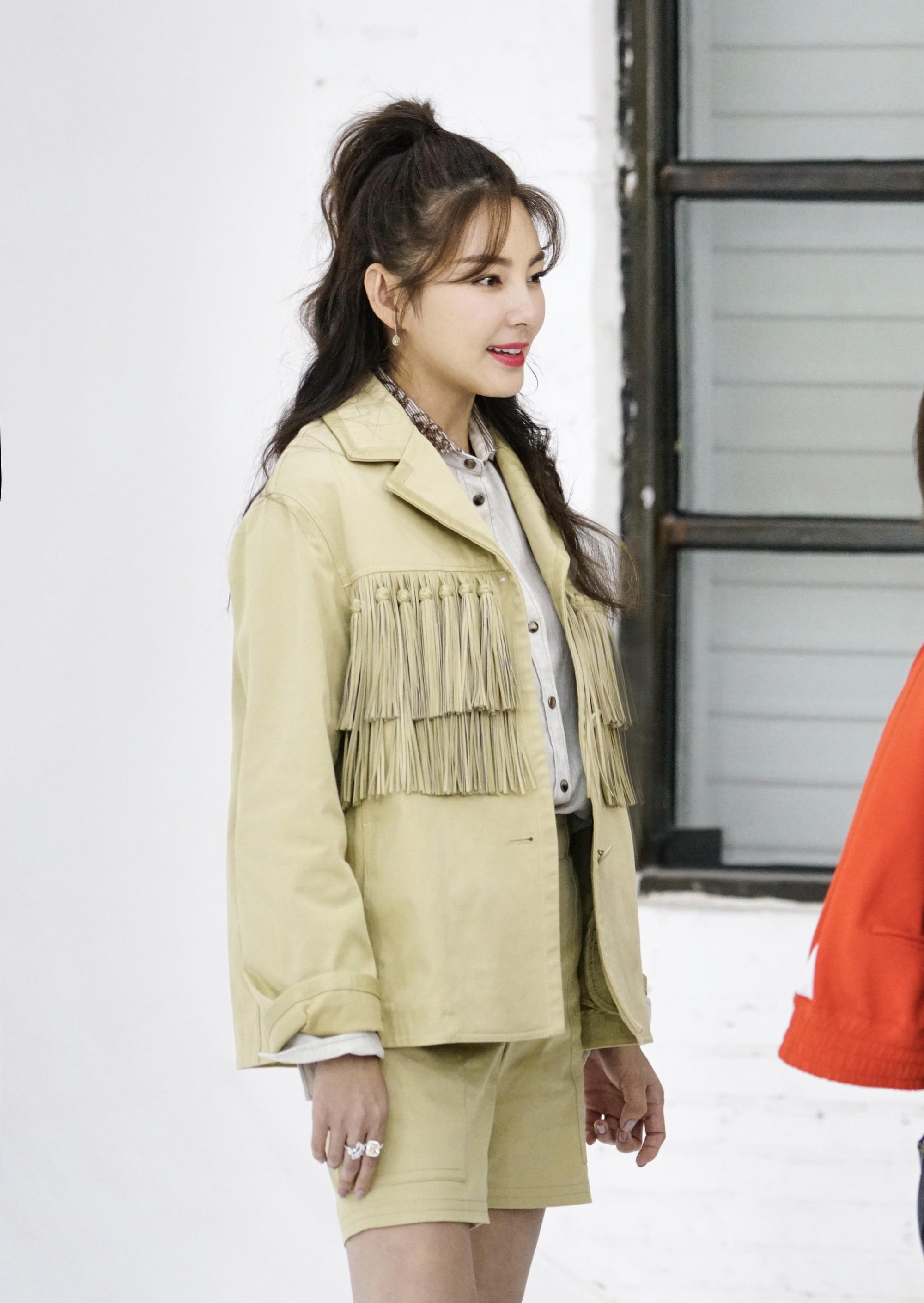 Song Hye Kyo Trung Quốc lộ nhẫn kim cương khủng, chuẩn bị cưới đại gia lần 3 sau scandal đâm chồng cũ? - Ảnh 5. Song Hye Kyo Trung Quốc lộ nhẫn kim cương khủng, chuẩn bị cưới đại gia lần 3 sau scandal đâm chồng cũ? - Ảnh 5.