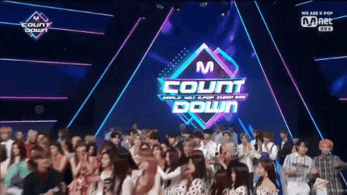 BTS “lặn mất tăm” tại sân khấu M Countdown và lý do khiến netizen phải thốt lên: “Không khen không được!” - Ảnh 2.