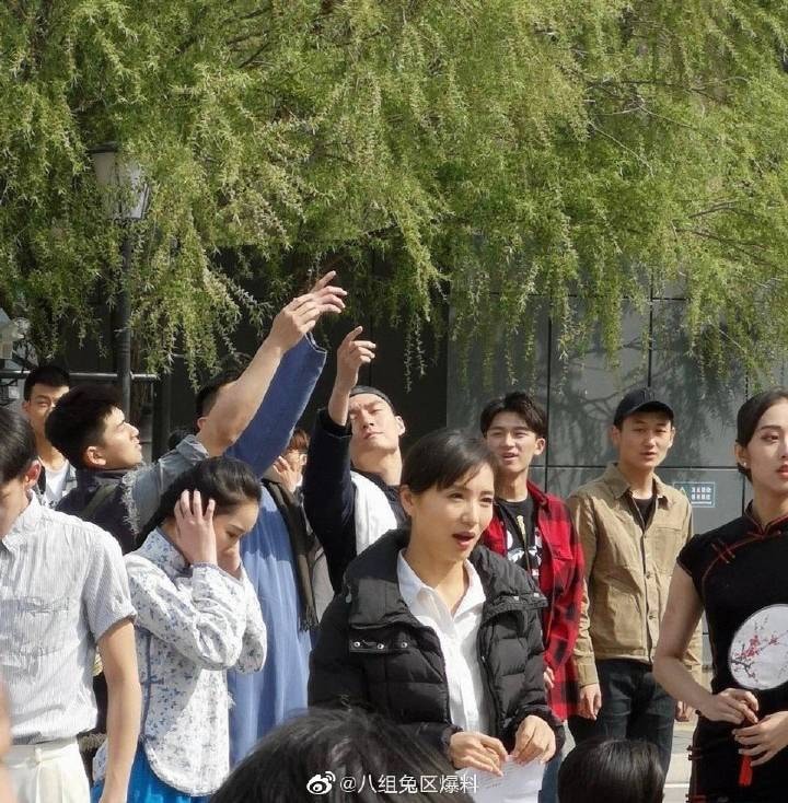 Lê Tư khiến chồng say đắm cung phụng, Trần Hảo lu mờ học trò kém gần 2 giáp, tất cả là nhờ nhan sắc hack tuổi khó tin - Ảnh 8. Lê Tư khiến chồng say đắm cung phụng, Trần Hảo lu mờ học trò kém gần 2 giáp, tất cả là nhờ nhan sắc hack tuổi khó tin - Ảnh 8.