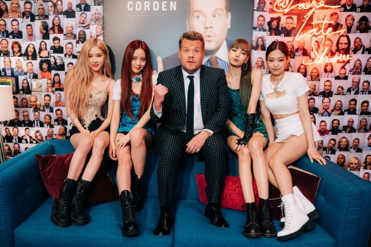 BLACKPINK chơi bắn hoa quả trên truyền hình Mỹ, Jennie hiện nguyên hình là thỏ con nhút nhát! - Ảnh 2. BLACKPINK chơi bắn hoa quả trên truyền hình Mỹ, Jennie hiện nguyên hình là thỏ con nhút nhát! - Ảnh 2.