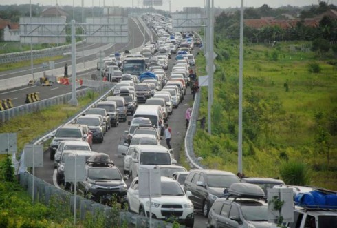 Những vụ ùn tắc giao thông “kinh hoàng” nhất trong lịch sử thế giới - Ảnh 3.