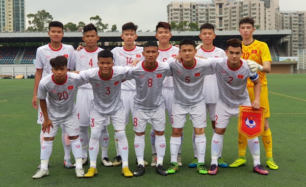 U18 Việt Nam thắng kịch tính U18 Singapore nhờ quả 11m ở phút 89 - Ảnh 2.