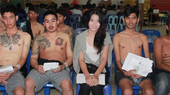 Những người đẹp chuyển giới ở kì khám nghĩa vụ quân sự ở Thái Lan: Đến con gái còn phải trầm trồ! - Ảnh 4.