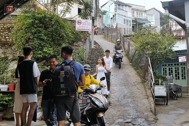 Người dân sống gần con dốc hot nhất Đà Lạt lên tiếng về tấm biển cấm quay phim chụp hình: Một ngày 4 vụ tai nạn xảy ra - Ảnh 1.