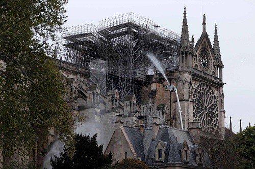 Kiệt tác kiến trúc Gothic Nhà thờ Đức Bà Paris sẽ được phục dựng như thế nào? - Ảnh 2.