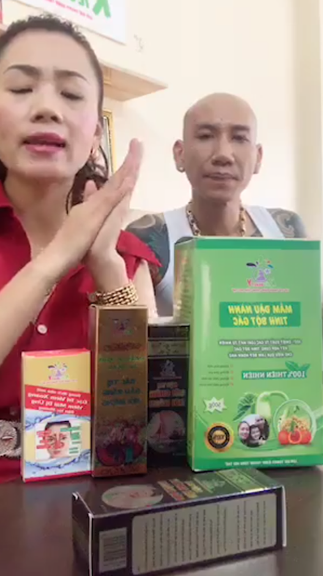 Đời chỉ là thế thôi: Vợ chồng ca sĩ Phú Lê bị điều tra vì quảng cáo thuốc không giấy phép với tác dụng... trên trời - Ảnh 2.