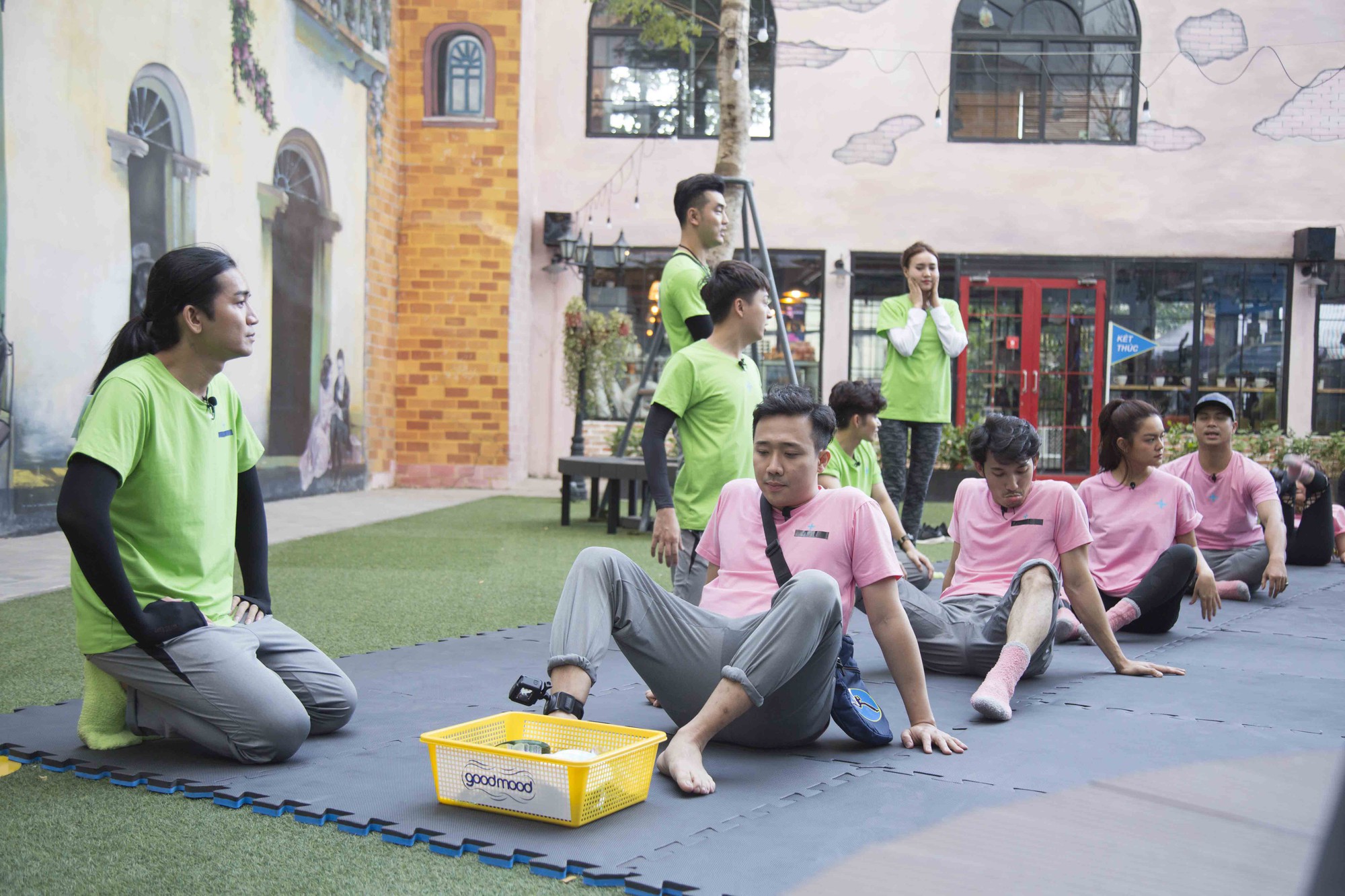 Vì sao mỹ nam cơ bắp Liên Bỉnh Phát khiến Trấn Thành mếu máo đòi đổi đội trong Running Man? - Ảnh 1. Vì sao mỹ nam cơ bắp Liên Bỉnh Phát khiến Trấn Thành mếu máo đòi đổi đội trong Running Man? - Ảnh 1.