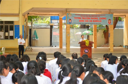  TP HCM: Một gi&aacute;o vi&ecirc;n bị tố n&acirc;ng điểm nhiều m&ocirc;n cho học sinh  - Ảnh 1.