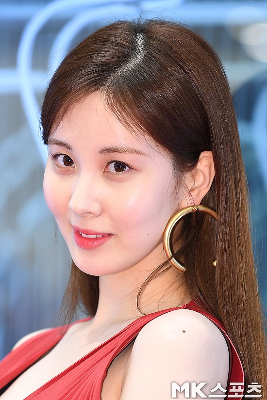 Màn đọ sắc rực lửa tại sự kiện: Seohyun lấn át 2 mỹ nhân Hàn đình đám, Hyuna quá sexy nhưng sao trông sợ thế này? - Ảnh 4.