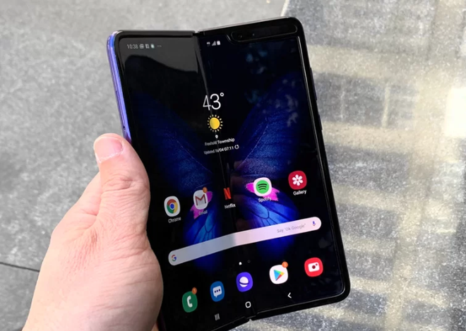 Galaxy Fold bất ngờ bị hoãn tại Trung Quốc, tạm hủy event ra mắt sắp tới - Ảnh 1.