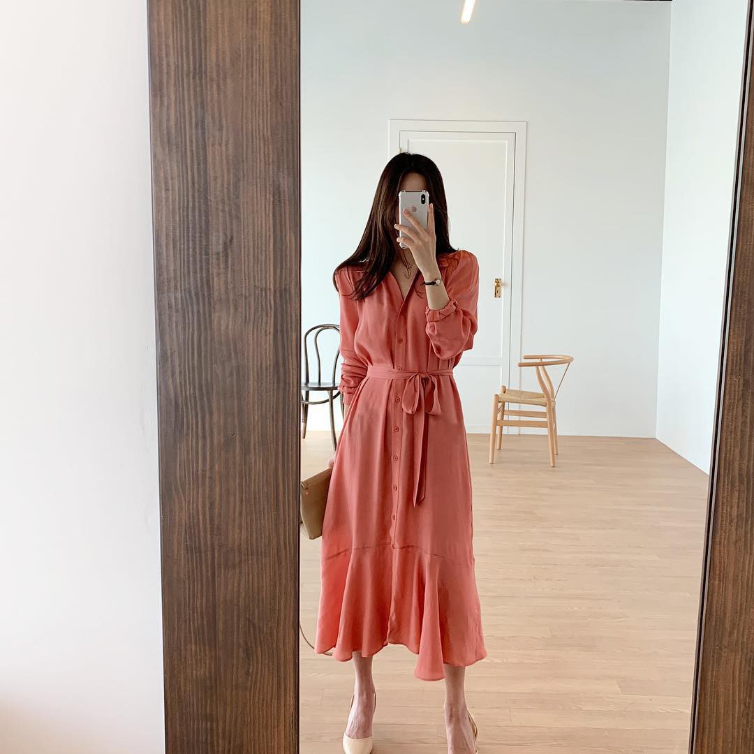 Nàng công sở sẽ vượt qua ngày nắng nóng thật phong cách và thoải mái tuyệt đối với 4 công thức sau - Ảnh 12. Nàng công sở sẽ vượt qua ngày nắng nóng thật phong cách và thoải mái tuyệt đối với 4 công thức sau - Ảnh 12.