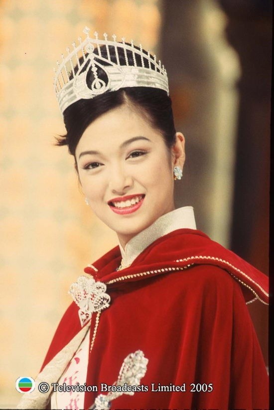 Lý San San: Hoa hậu tam nhất Hong Kong đột ngột mất tích với bệnh u não và câu trả lời vào 8 năm sau khiến mọi người bất ngờ - Ảnh 1.