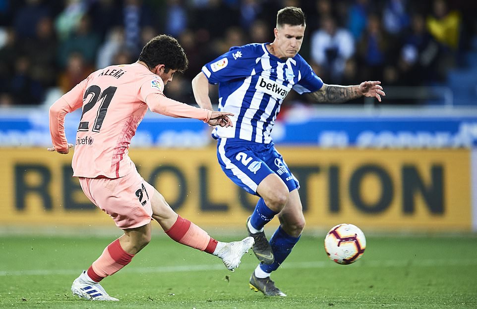 Messi ngồi dự bị, Barcelona vẫn thắng dễ để cách ngôi vô địch La Liga 3 điểm - Ảnh 4.