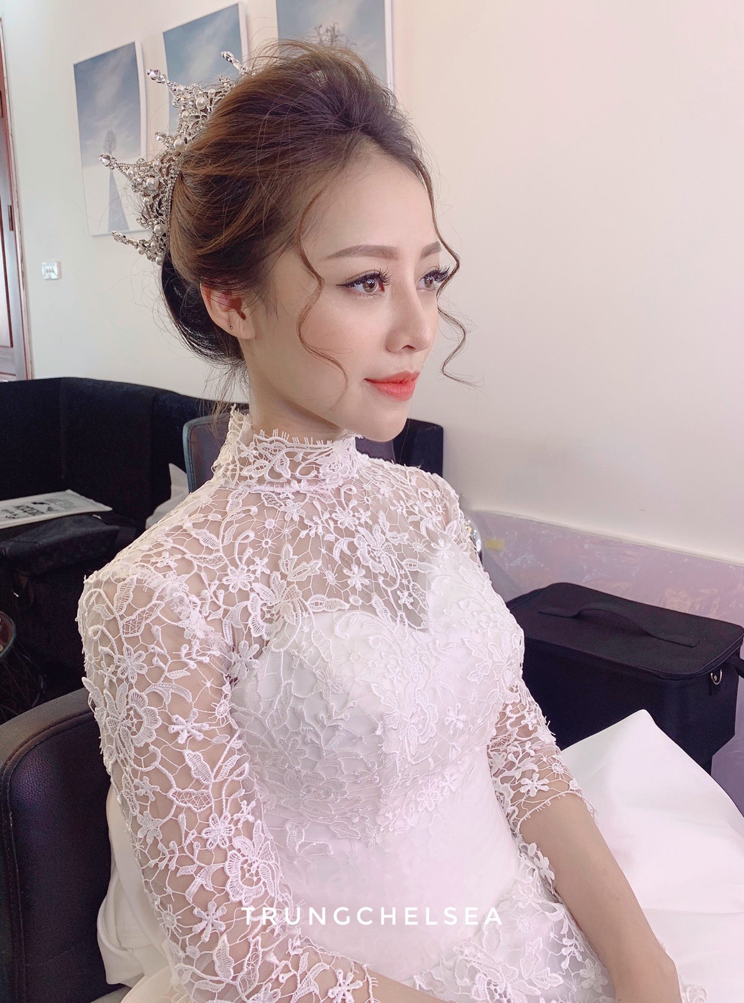 Cha ôm con gái bật khóc nức nở trong ngày cưới khiến bao người thổn thức: 20 năm nay chẳng bao giờ bố nói thương con bằng lời - Ảnh 4. Cha ôm con gái bật khóc nức nở trong ngày cưới khiến bao người thổn thức: 20 năm nay chẳng bao giờ bố nói thương con bằng lời - Ảnh 4.
