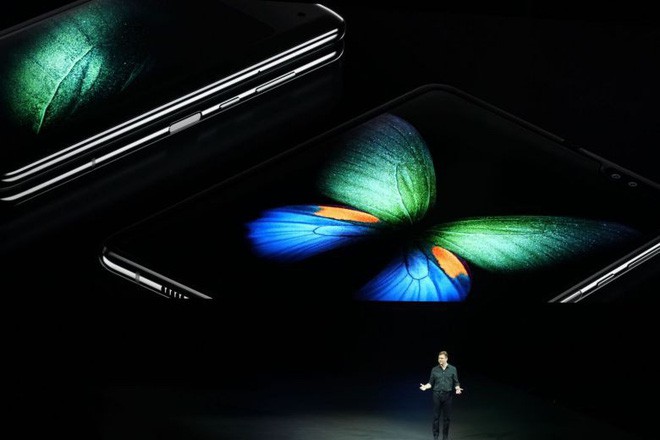 Vận đen của Galaxy Fold thực ra vẫn còn đỏ chán - Ảnh 2.