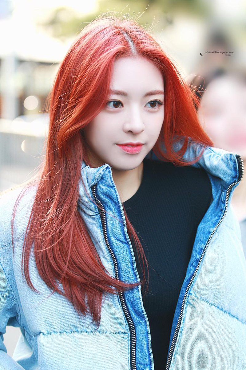 ITZY khoe mặt mộc trong show thực tế: Bản sao những nhan sắc nổi bật của Kbiz! - Ảnh 18. ITZY khoe mặt mộc trong show thực tế: Bản sao những nhan sắc nổi bật của Kbiz! - Ảnh 18.