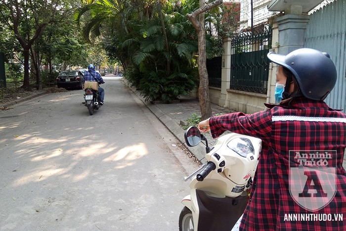 Nghi án cô gái trẻ bị gã đàn ông không quen vét sạch ví đầy kỳ lạ - Ảnh 2.