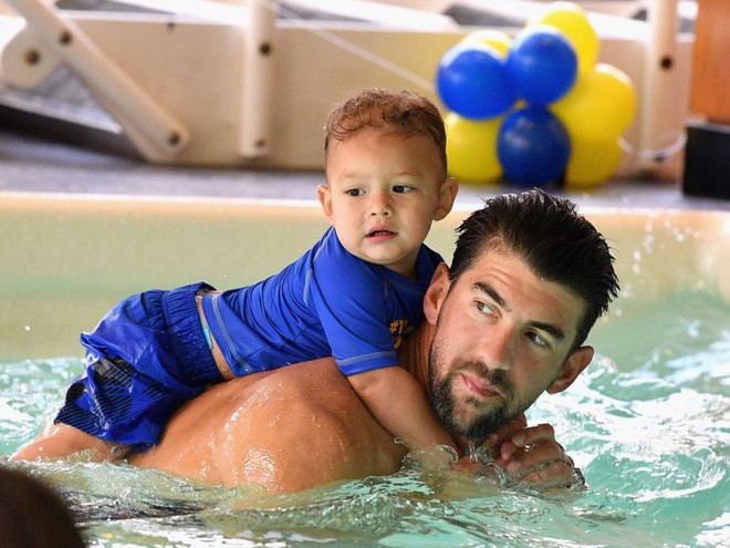 Michael Phelps dạy con bơi từ khi 3 th&aacute;ng tuổi, v&agrave; đ&acirc;y l&agrave; b&iacute; quyết của anh ấy - Ảnh 1.