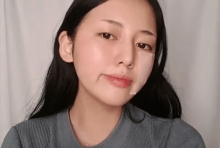 Làn da vẫn sẽ căng bóng, hồng hào trong suốt chuyến nghỉ mát nếu bạn áp dụng vài chiêu skincare siêu đơn giản sau - Ảnh 3.