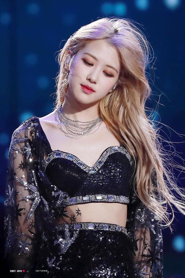 Blackpink Rosé là một trong những nữ ca sĩ hot nhất hiện nay và là thành viên của nhóm nhạc nữ danh tiếng BlackPink. Ảnh Blackpink Rosé sẽ mang đến cho bạn những khoảnh khắc đầy năng động và cuốn hút cùng cô nàng.