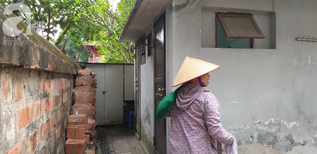 H&agrave; Nội: &Ocirc;ng l&atilde;o 81 tuổi bị người d&acirc;n bắt quả tang s&agrave;m sỡ c&ocirc; g&aacute;i t&acirc;m thần trong nh&agrave; vệ sinh c&ocirc;ng cộng - Ảnh 3.