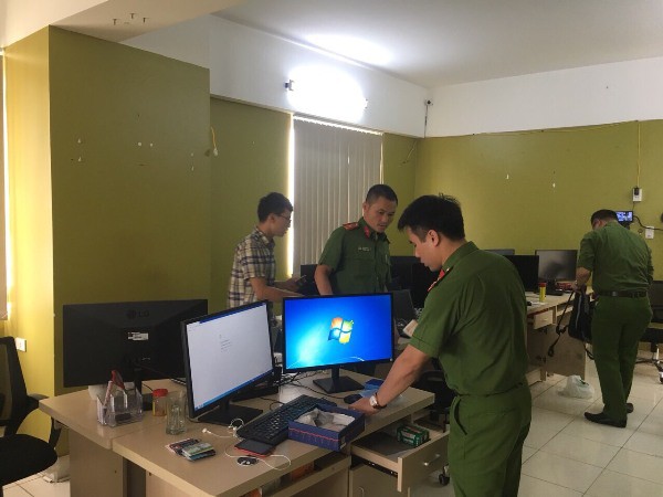 Cho&aacute;ng với lượng tiền, xe xịn trong đường d&acirc;y đ&aacute;nh bạc 30.000 tỉ đồng - Ảnh 5.