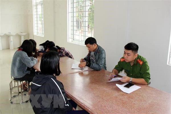 Vụ nữ sinh bị đ&aacute;nh hội đồng: Gi&uacute;p học sinh nhận thức được sai tr&aacute;i - Ảnh 1.