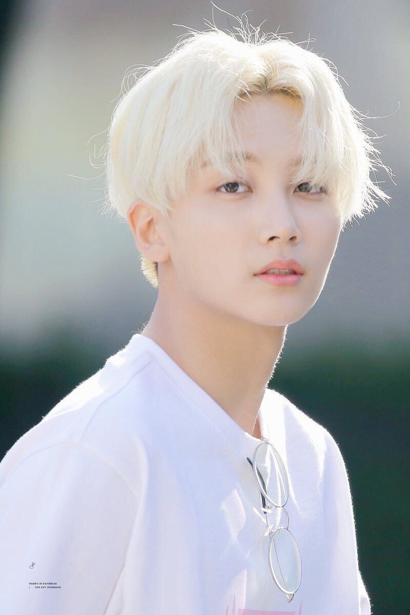 12 cặp idol Kpop trùng ngày tháng năm sinh: Có 2 đôi gây bão vì ngoại hình, riêng cặp số 3 thần thánh đến khó tin - Ảnh 19. 12 cặp idol Kpop trùng ngày tháng năm sinh: Có 2 đôi gây bão vì ngoại hình, riêng cặp số 3 thần thánh đến khó tin - Ảnh 19.