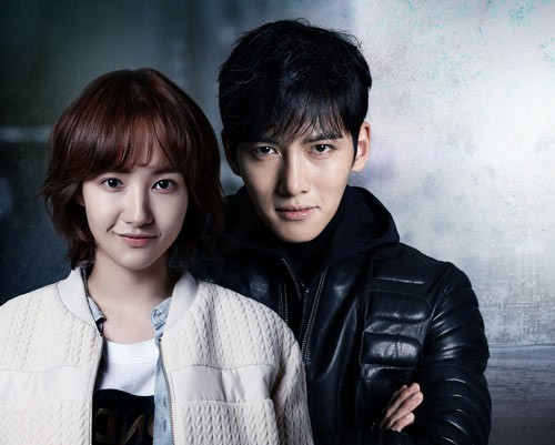 Ngạc nhiên chưa, Ji Chang Wook hóa Captain America “đóng băng” trong 20 năm” để thực hiện ước mơ lái siêu xe màu đỏ - Ảnh 6.