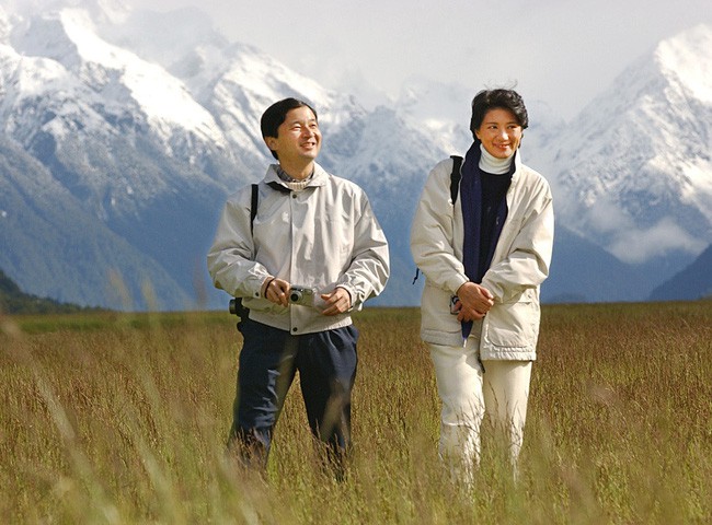 Chân dung Tân Nhật hoàng Naruhito - vị vua sẽ gắn bó với người dân Nhật Bản trong thời kỳ Reiwa đầy hứa hẹn - Ảnh 7.